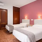 Guest house Rocamar 3*