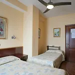 Guest house Rocamar 3*