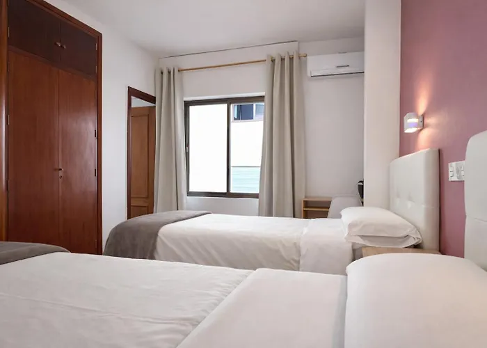 Rocamar Гостевой дом 3*